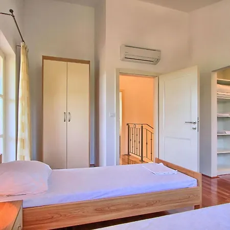 Azura Hébergement de vacances Pula